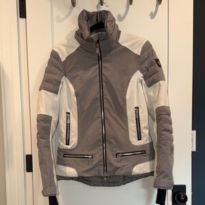 Toni Sailer ski / snow coat jacket grey & white puffer lined. Size 38 (US 8)